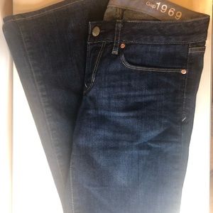GAP sexy boot jeans NWOT